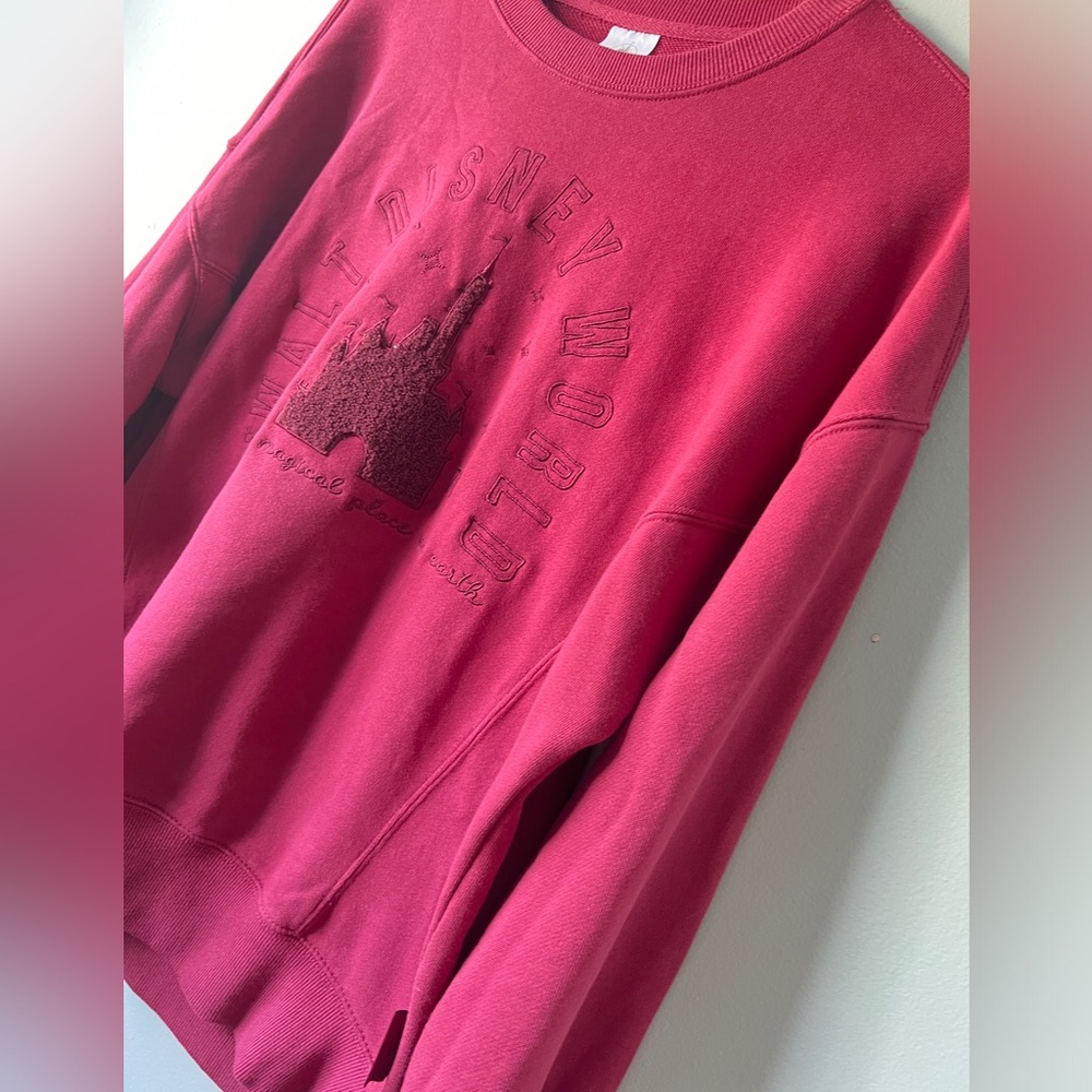 Red Disney World Sweatshirt EUC oversized XS - Picture 3 of 8